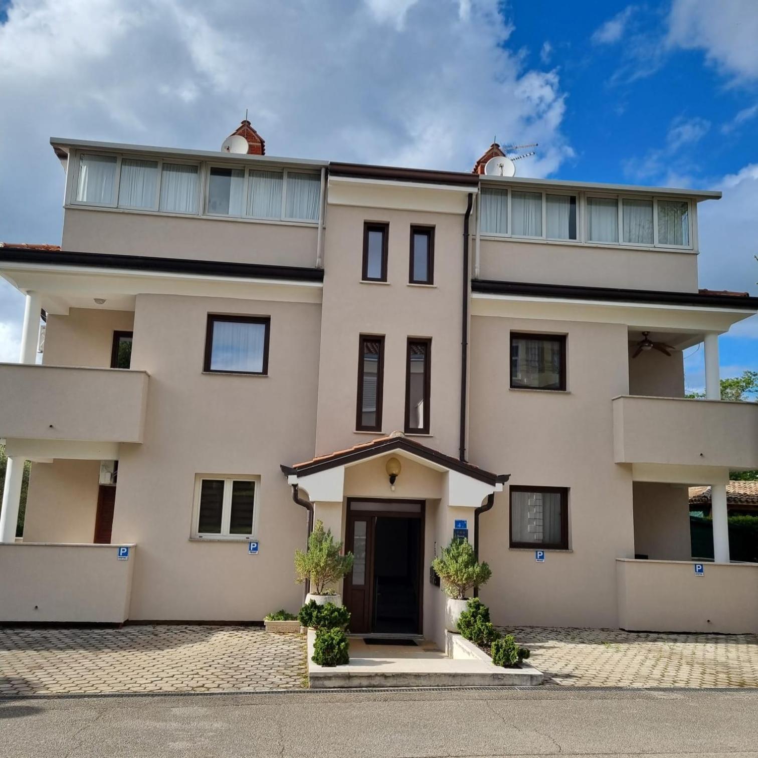 Apartments Krizine Умаг Екстериор снимка